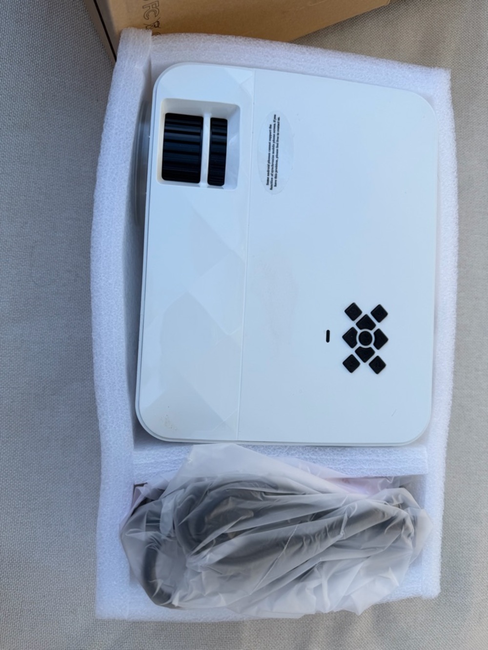 TopVision Portable LED Projector - Brown Cardboard Box - Picture 2 of 5